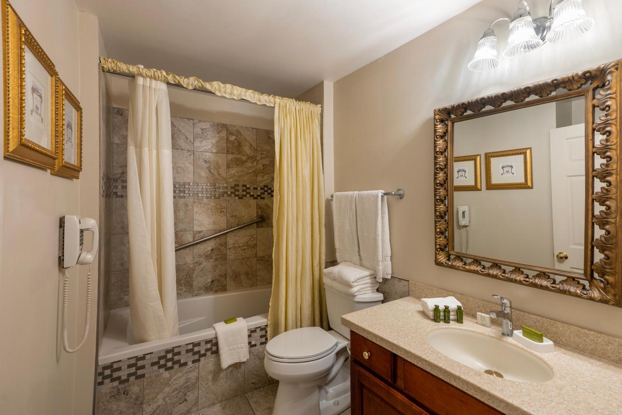Quarter House Suites Новый Орлеан Экстерьер фото